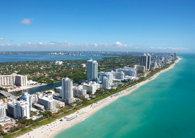 Holidays in Florida: The Complete Guide to America's Sunshine State